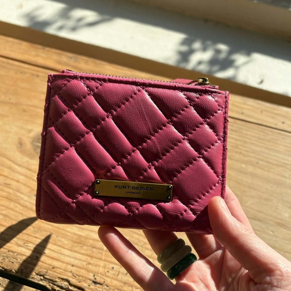 Kurt Geiger Quilted Pink Leather Card Wallet with Gold Plaque - Picture 11 of 11